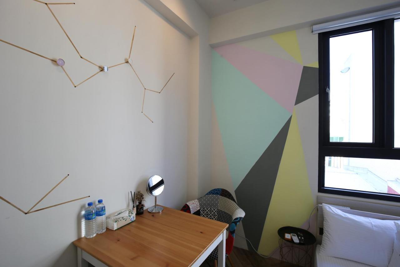 Yes Yes I Am Willing Apartment Tainan Exterior foto